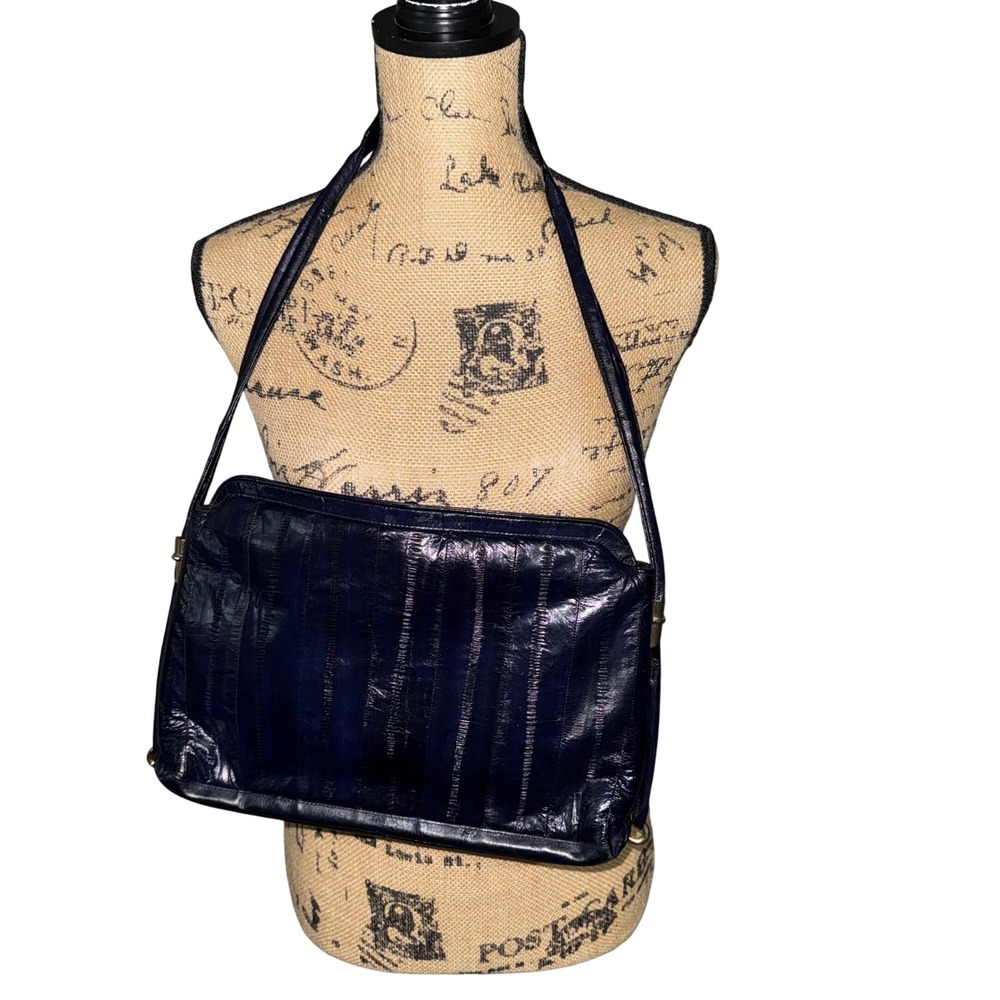 Vtg Navy Blue Eel Skin Shoulder Bag Paneled Gold‎ Hardware Classic MCM Luxury